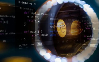 栖霞 api php源码,下载的php源码怎么运行呢？